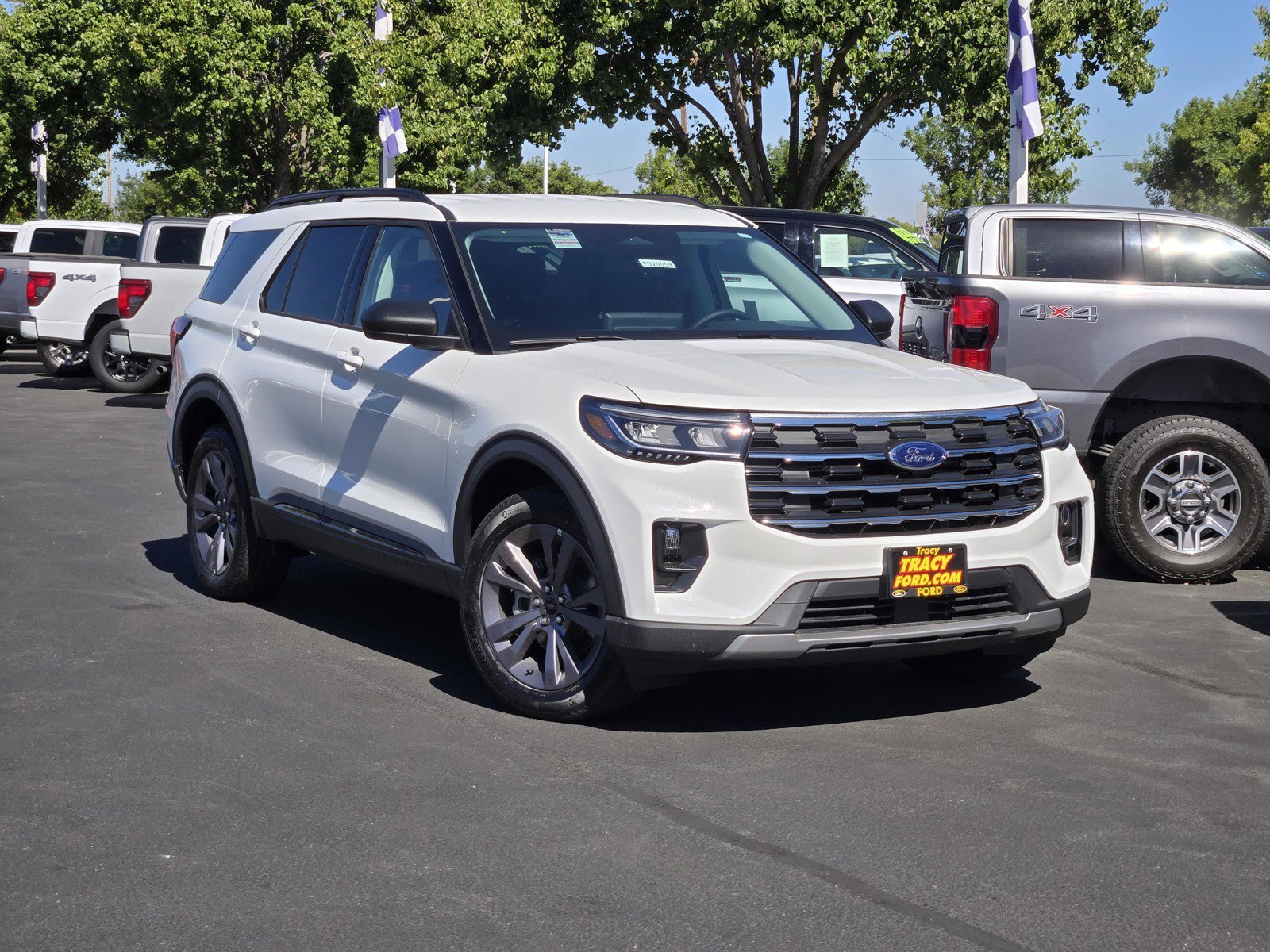 New 2026 Star White Metallic Tri-Coat Ford Active image 1