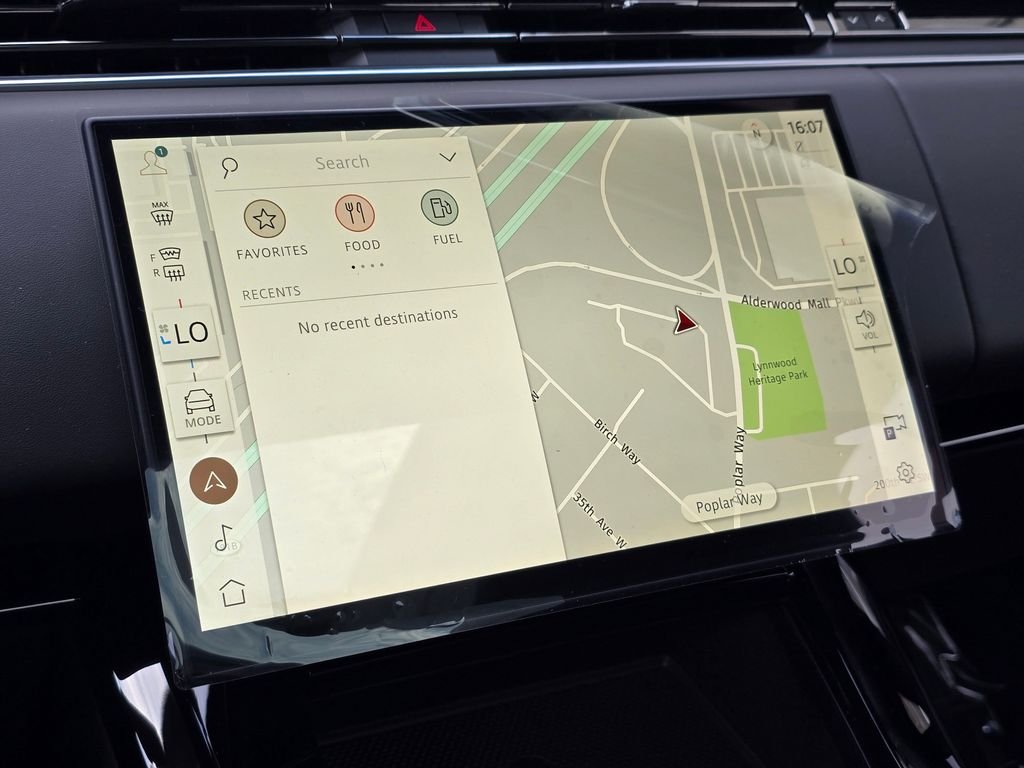 New 2026 Borasco Grey LAND ROVER Dynamic SE image 21