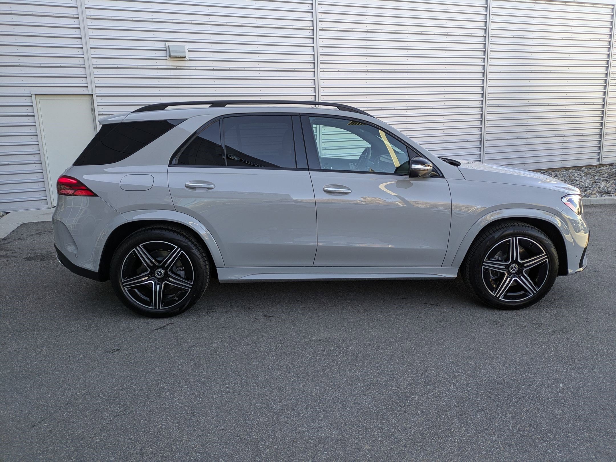 2025 Mercedes-Benz GLE GLE450 - Photo 19