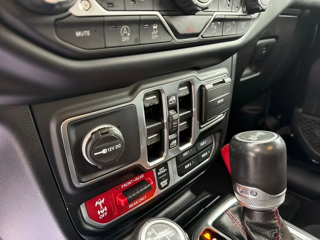 Used 2021 Black Jeep Unlimited Rubicon image 11