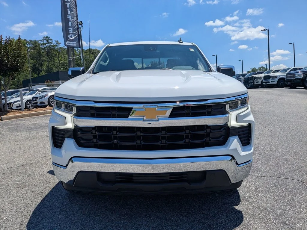 Used 2022 Summit White Chevrolet LT image 2