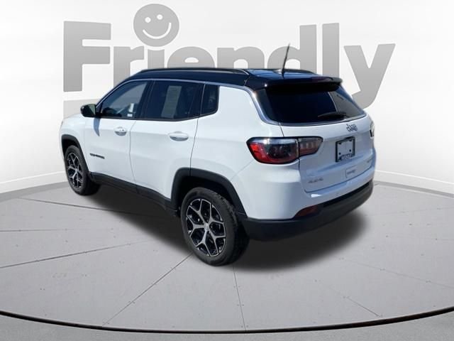 Used 2024 White Jeep Limited image 3