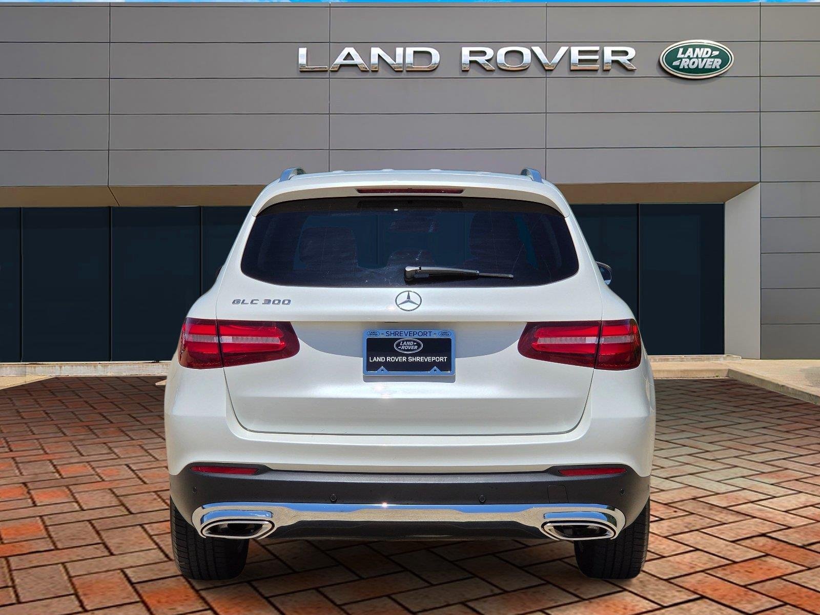 Used 2018 designo Diamond White Metallic Mercedes-Benz GLC 300 image 5