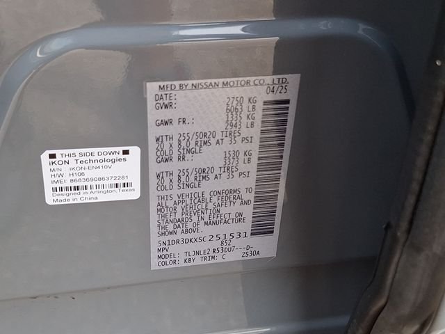 Used 2025 Gray Nissan Platinum image 31