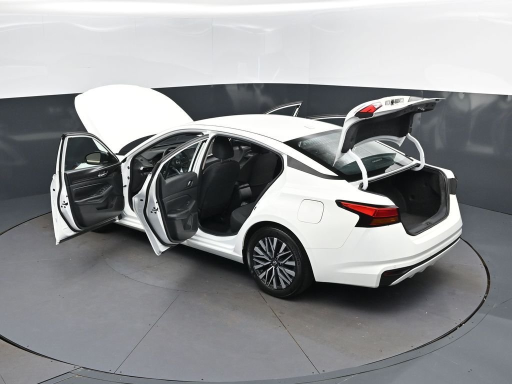 2025 Nissan Altima SV - Photo 46