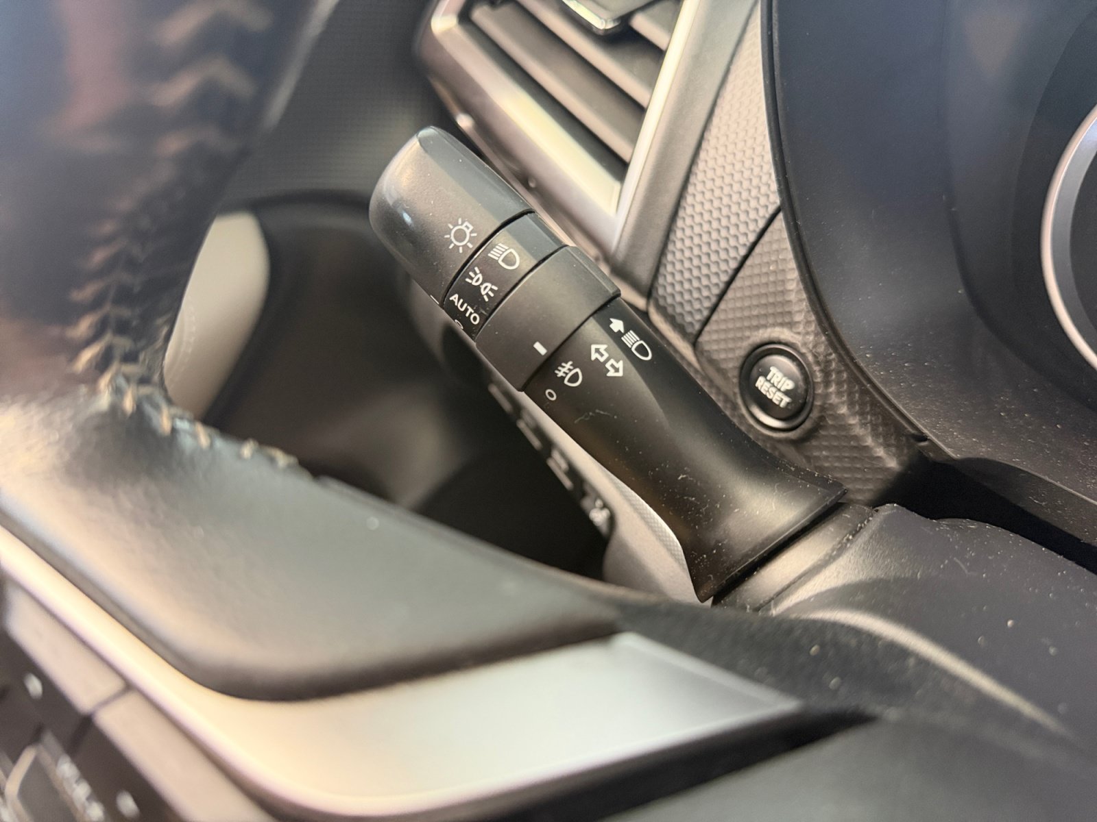 Used 2019 Crystal Black Silica Subaru Limited image 13
