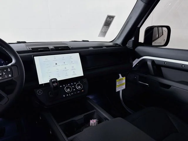 New 2026 Fuji White Land Rover S image 26