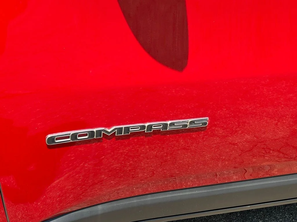 Used 2019 Red Line Jeep Latitude image 20