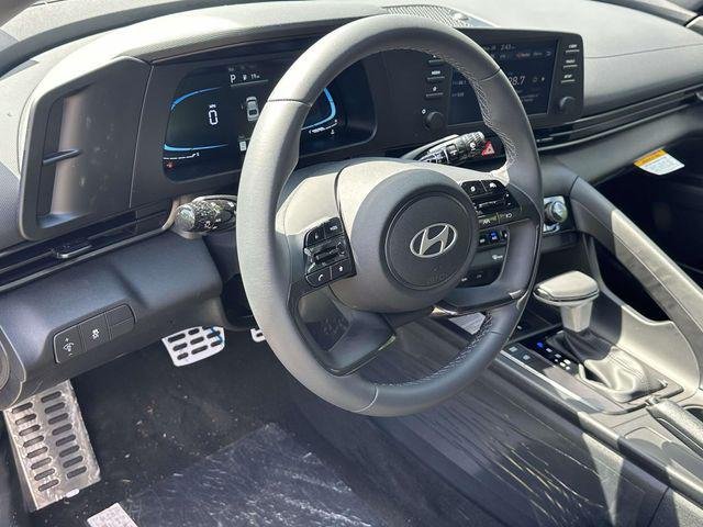 New 2026 Black Hyundai SEL Sport image 2