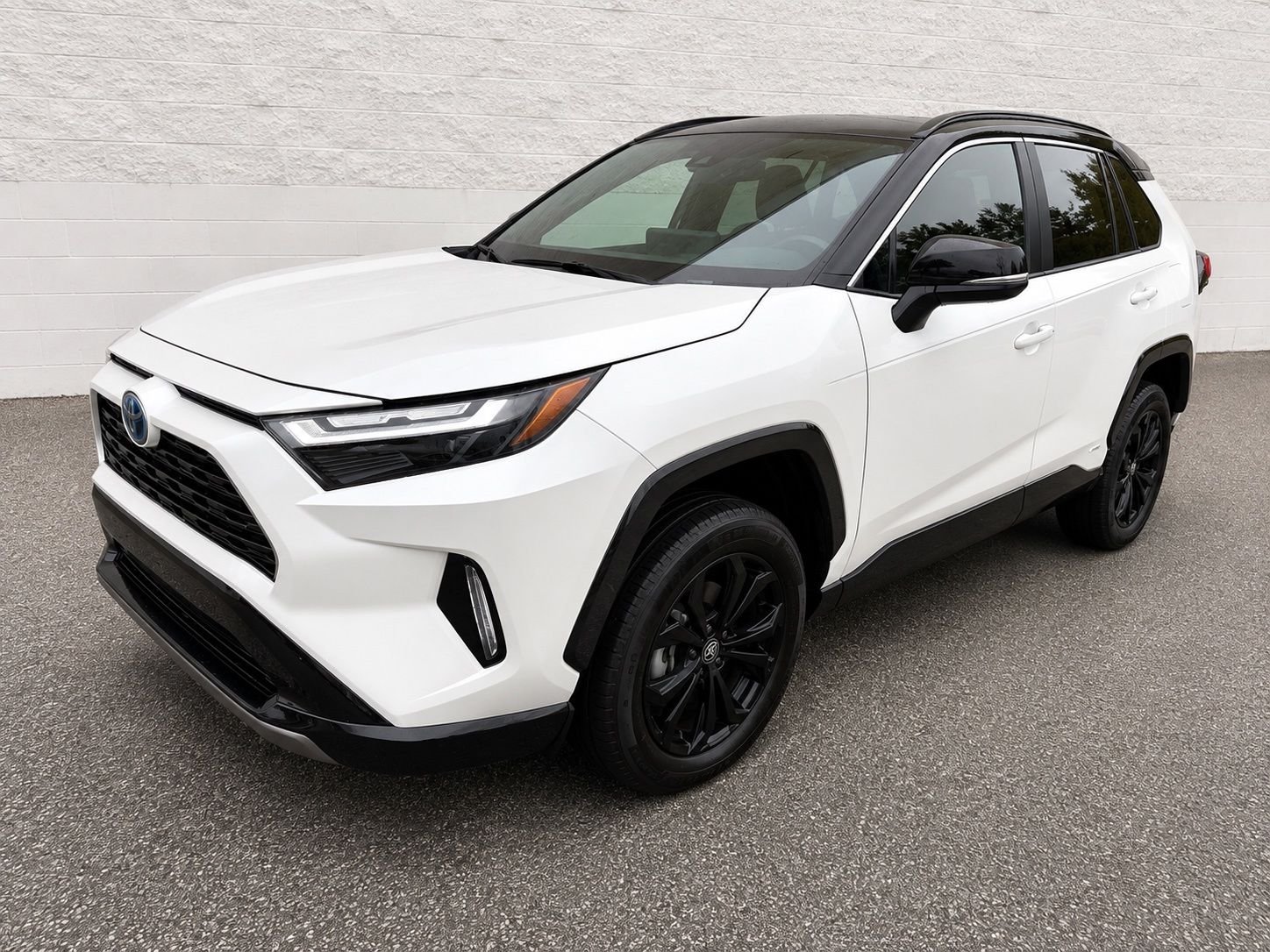 Used 2023 Midnight Black Metallic Toyota XSE image 1