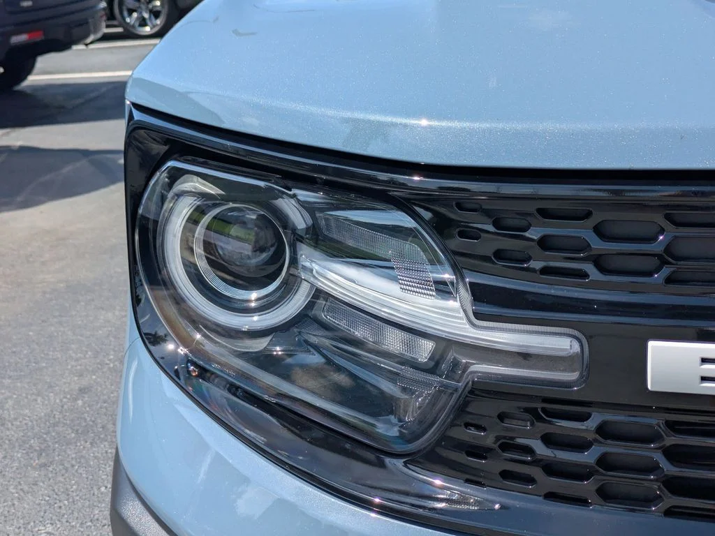 Used 2025 Azure Gray Metallic Ford Outer Banks image 10