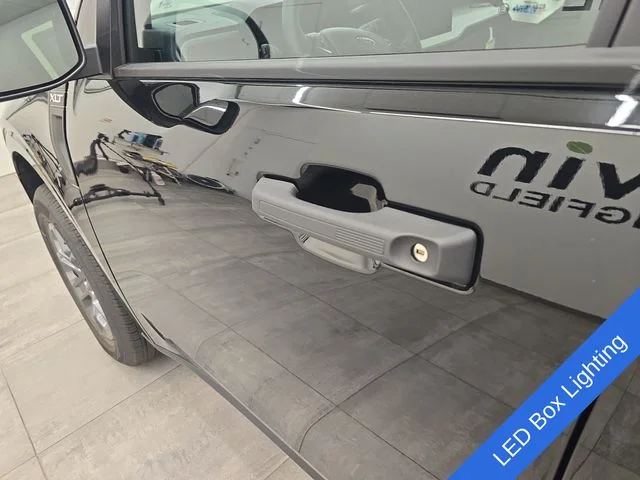 New 2026 Shadow Black Ford XLT image 22