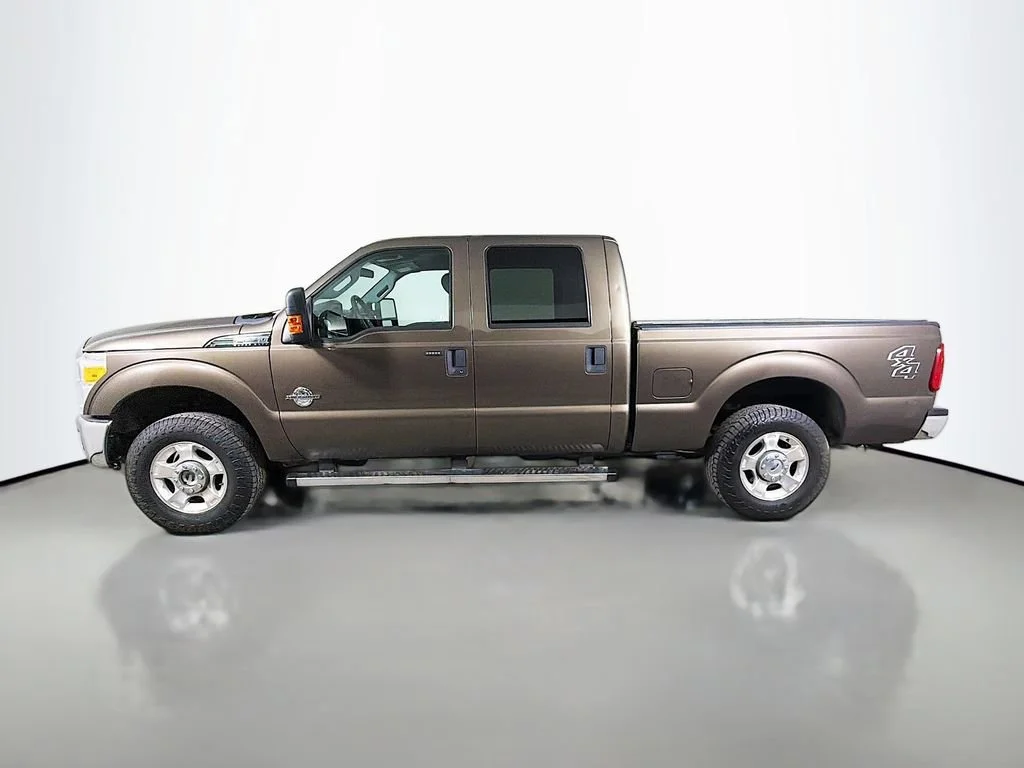 Used 2015  Ford Lariat image 9