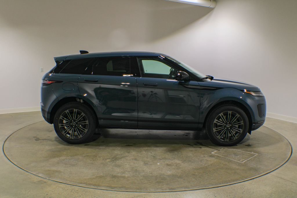New 2026 Tribeca Blue Land Rover S image 4