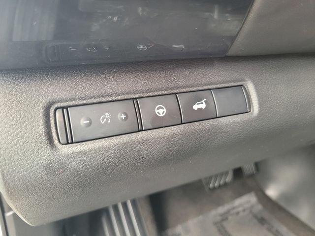 Used 2025 White Nissan SV image 19