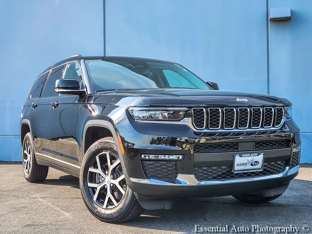 Used 2023 Black Jeep Limited image 1