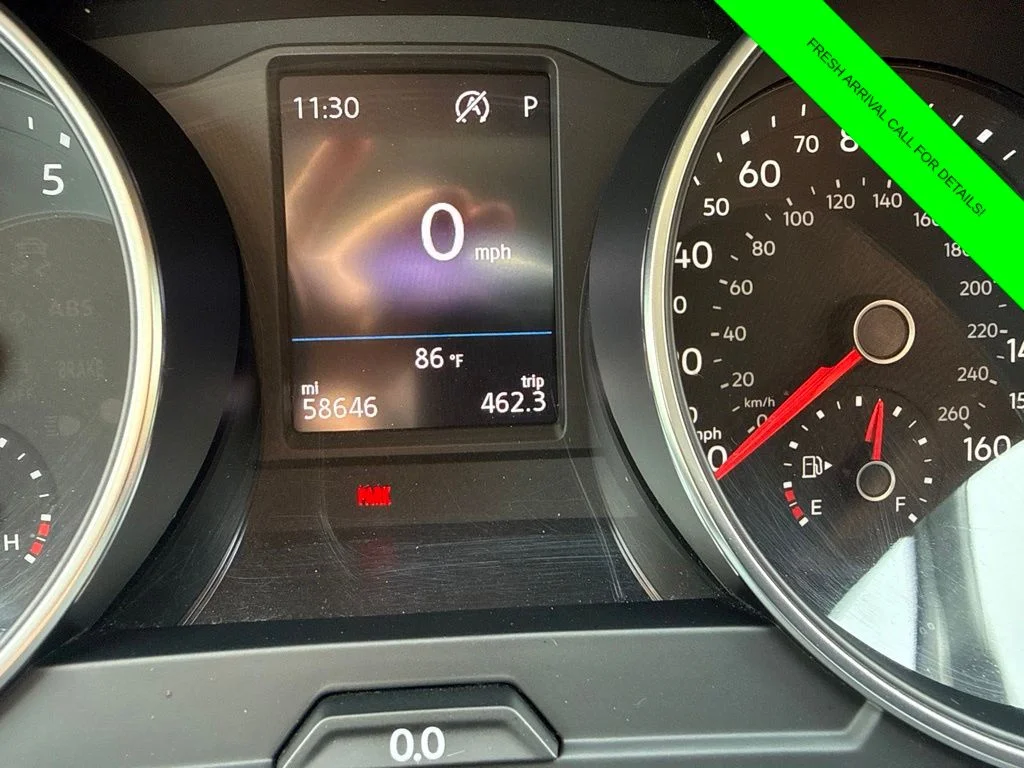 Used 2019 White Volkswagen 2.0T SE image 24