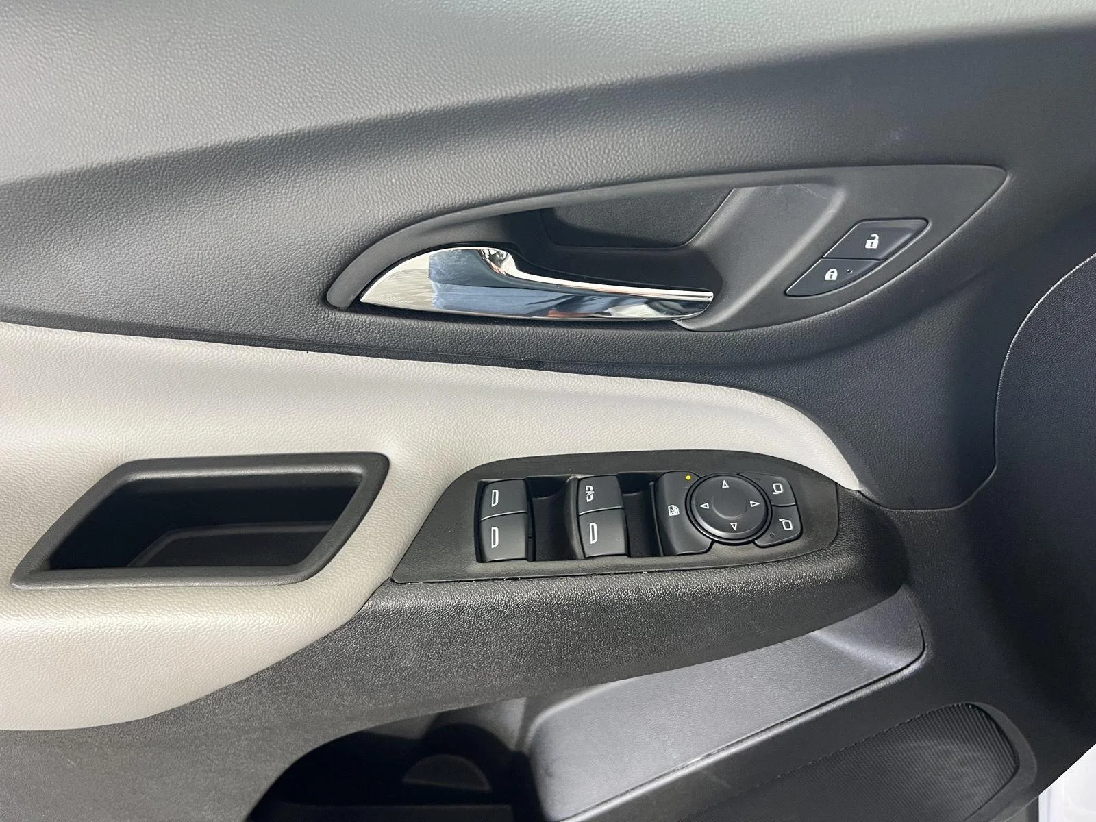 Used 2024 Summit White Chevrolet LS image 6