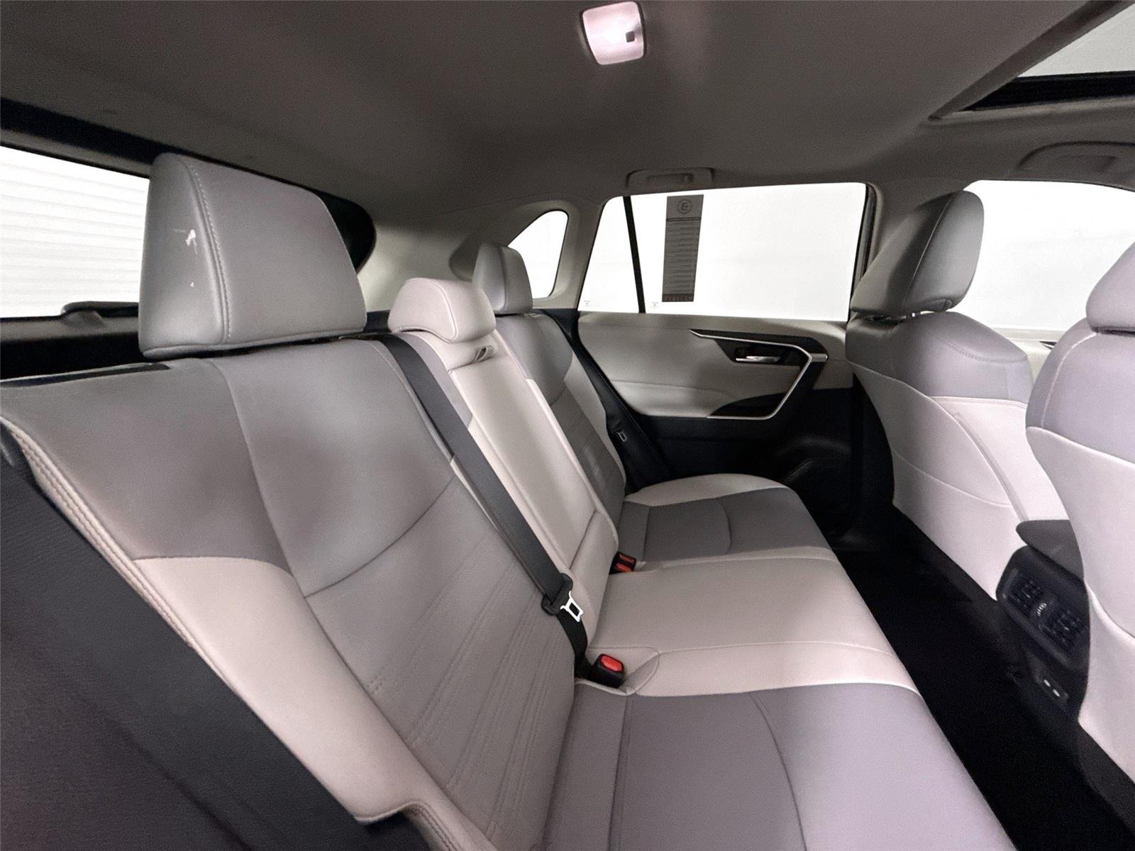 Certified Used 2022 Midnight Black Metallic Toyota XLE Premium image 40