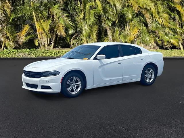 Used 2019 White Dodge SXT image 4