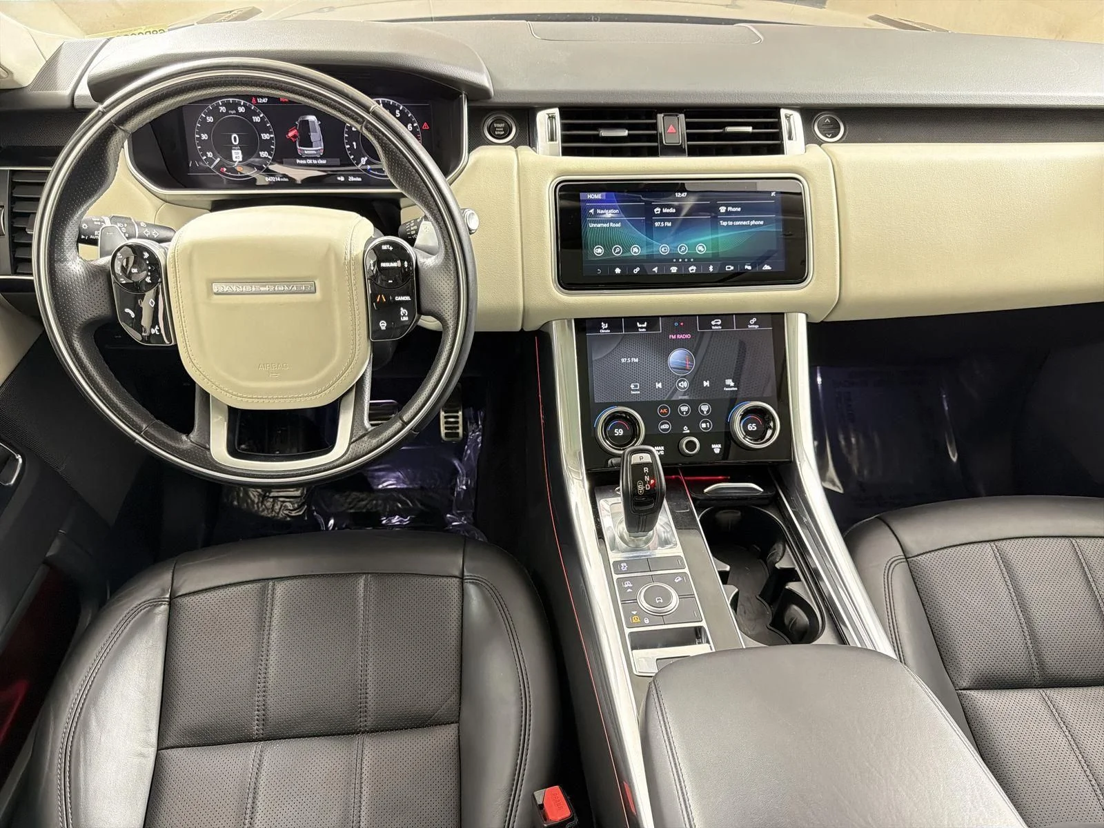 Used 2022 Eiger Gray Metallic Land Rover HSE Silver Edition image 10