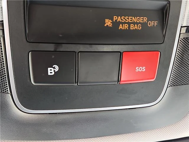 Used 2025 Black Hyundai SEL image 19