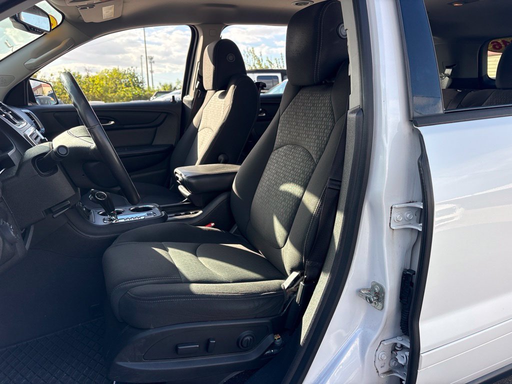 Used 2016 White GMC SLE-2 image 9
