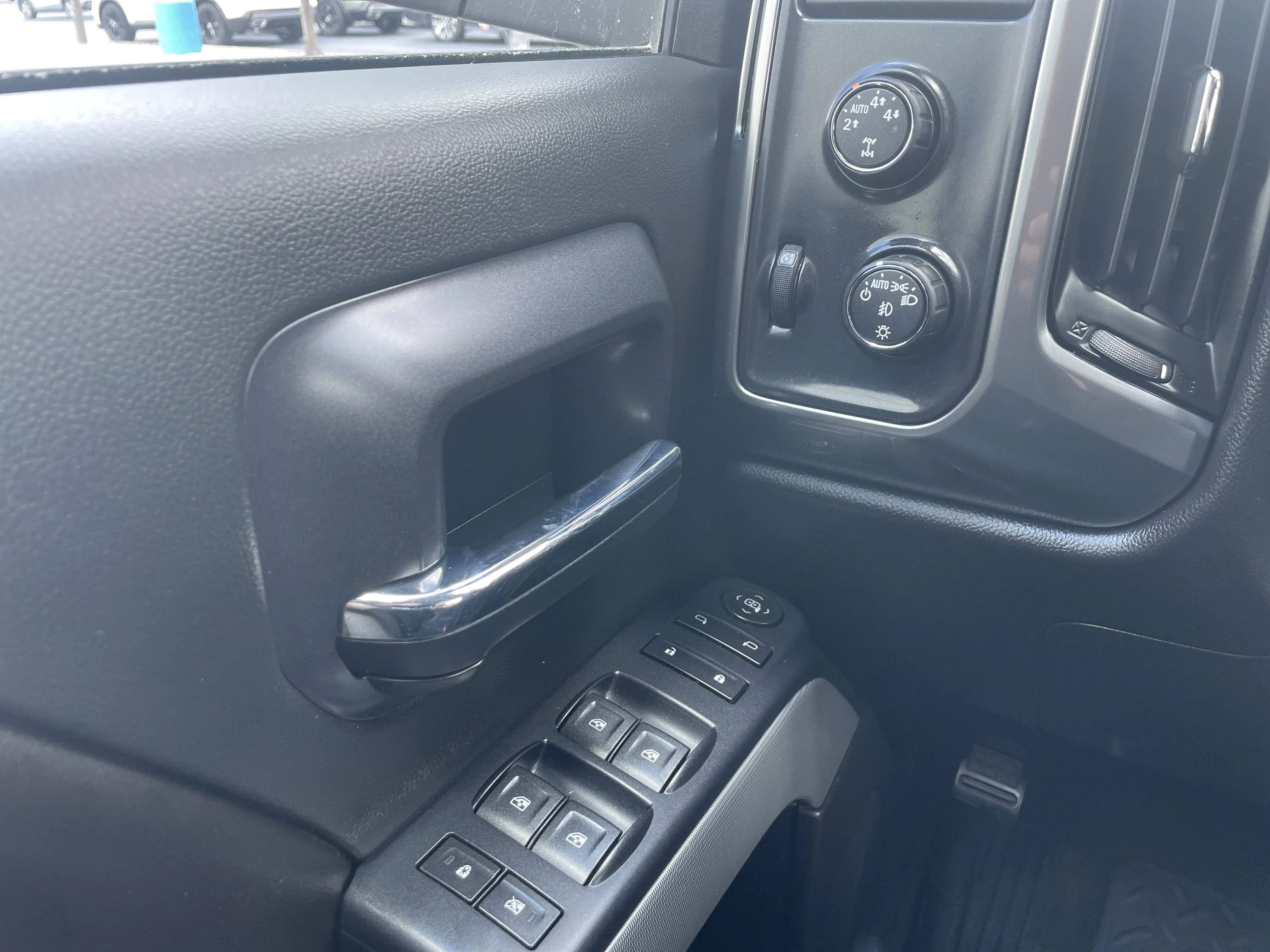 Used 2015 Black Chevrolet LT image 16