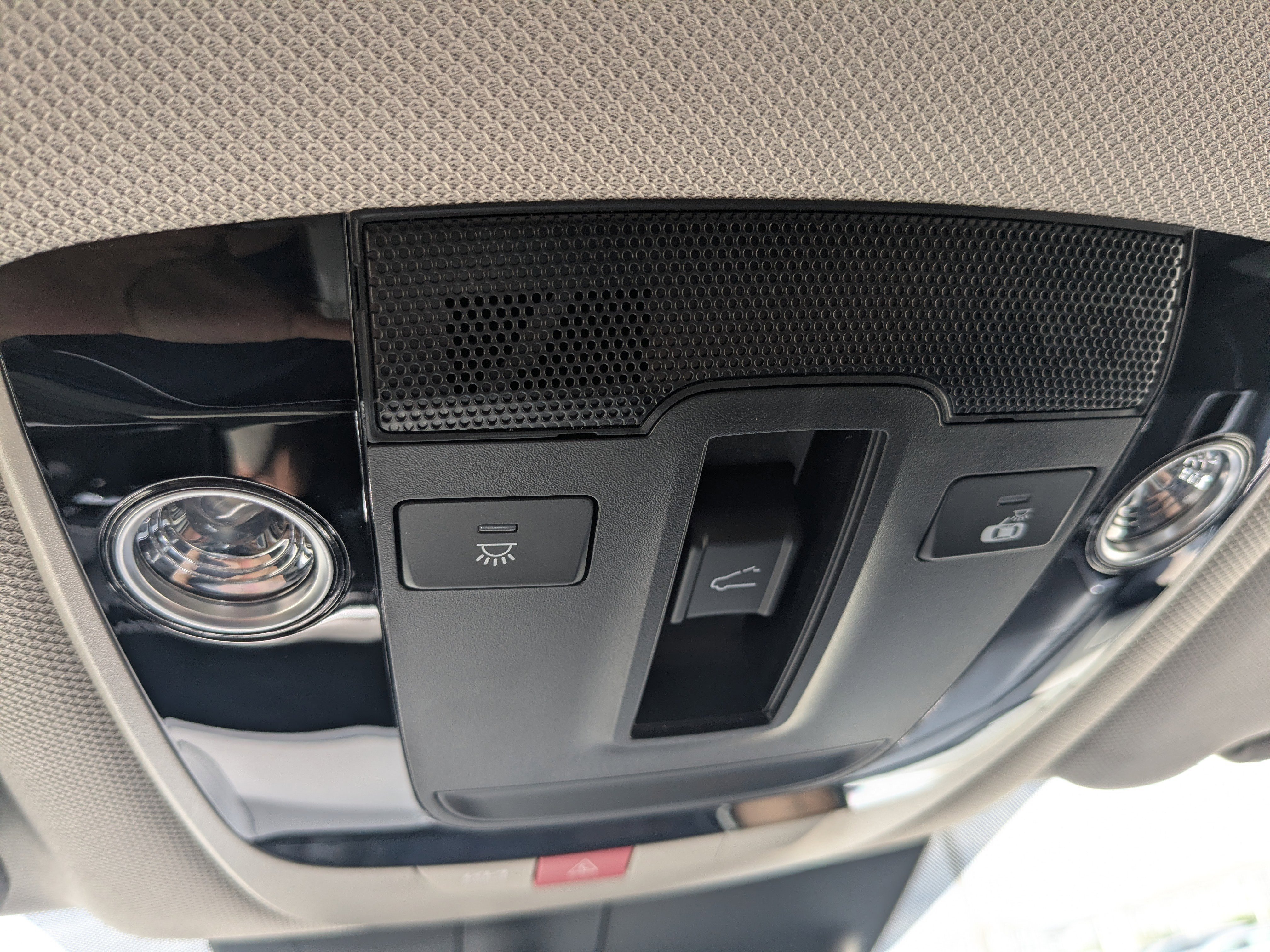 New 2026 Glacial White Pearl Kia S image 30