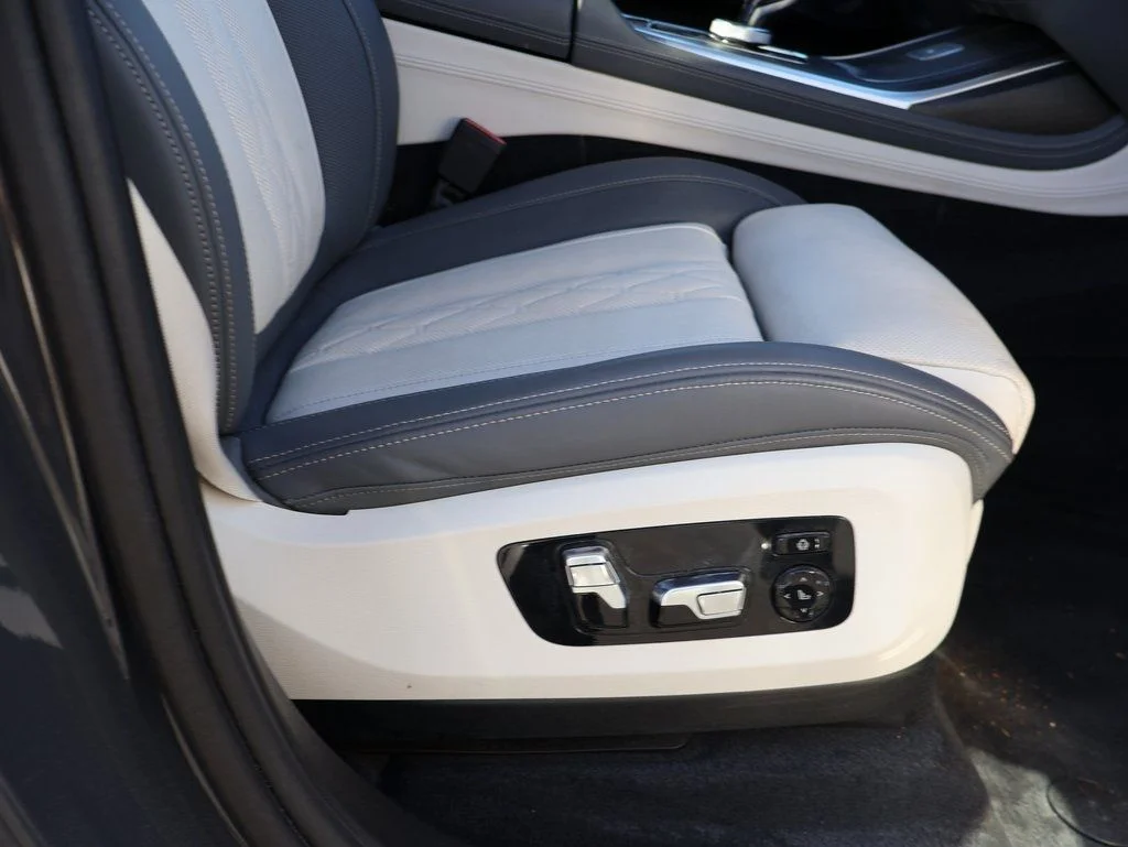 Used 2024 Dravit Gray Metallic BMW ALPINA XB7 image 13