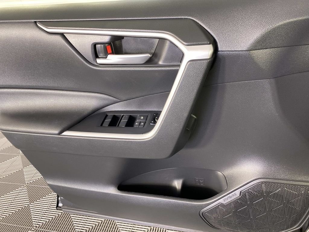 Used 2020 Gray Toyota XLE image 21