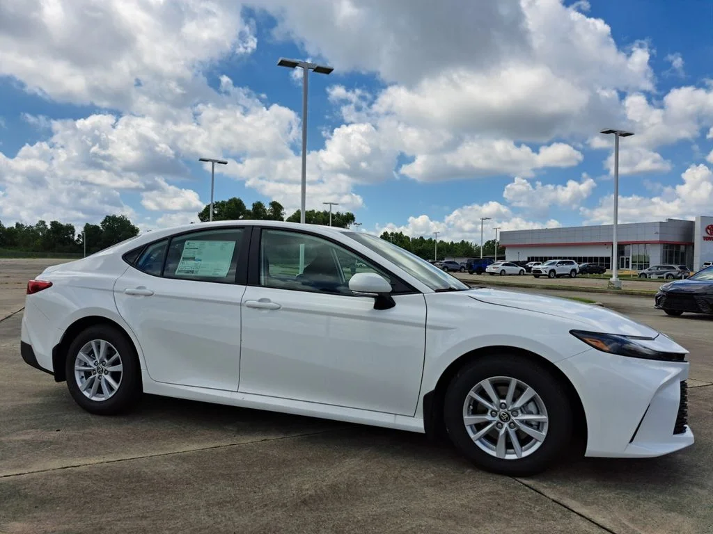 New 2026 White Toyota LE image 3