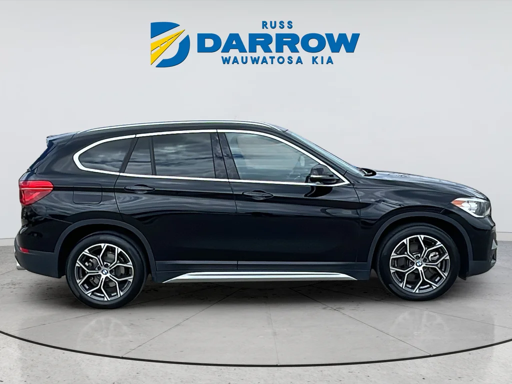 Used 2022 Black BMW xDrive28i image 6