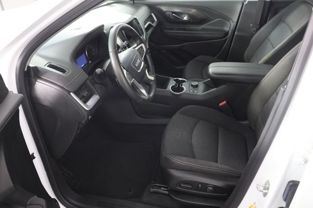 Used 2023 White GMC SLE image 18