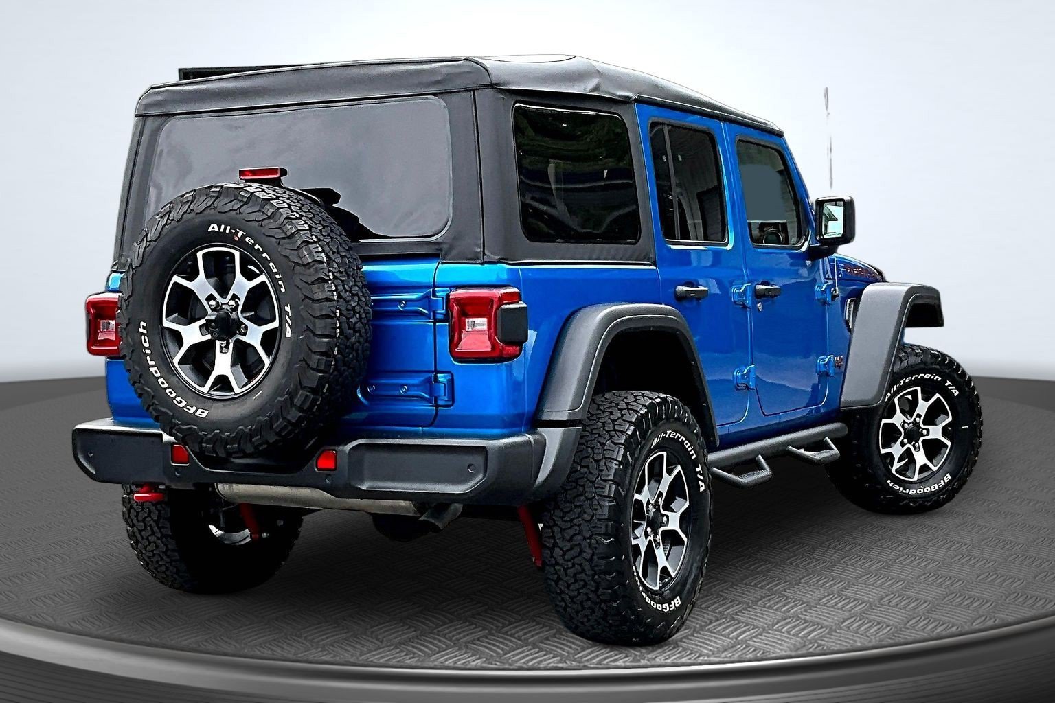 Used 2023 Blue Jeep Rubicon image 5