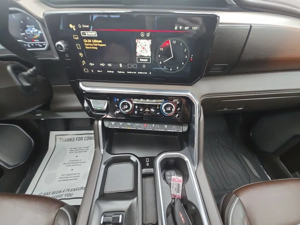 Used 2024 White Frost Tricoat GMC Denali image 13