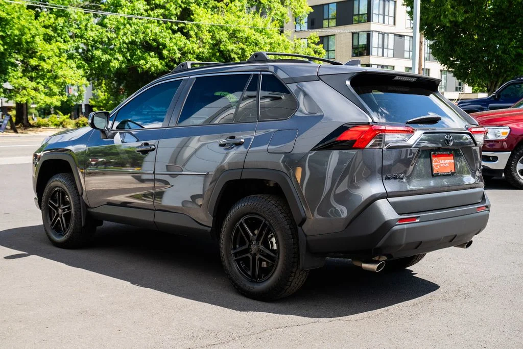 Used 2022 Gray Toyota XLE image 4