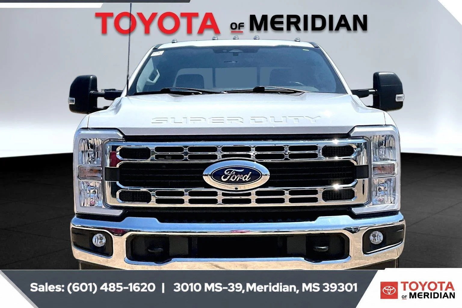 Used 2024 Oxford White Ford XLT image 3