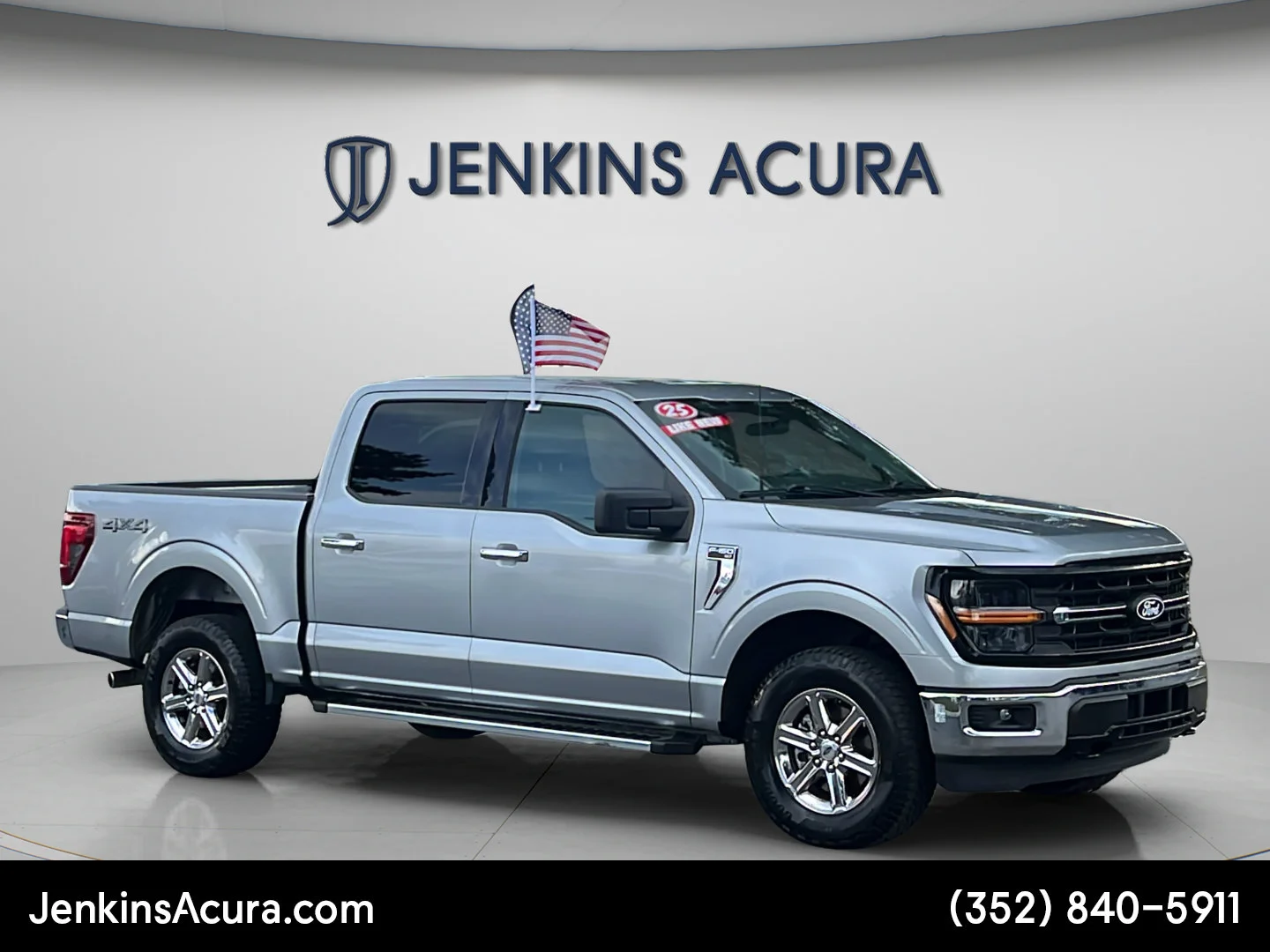 Used 2025 Silver Metallic Ford XLT image 1