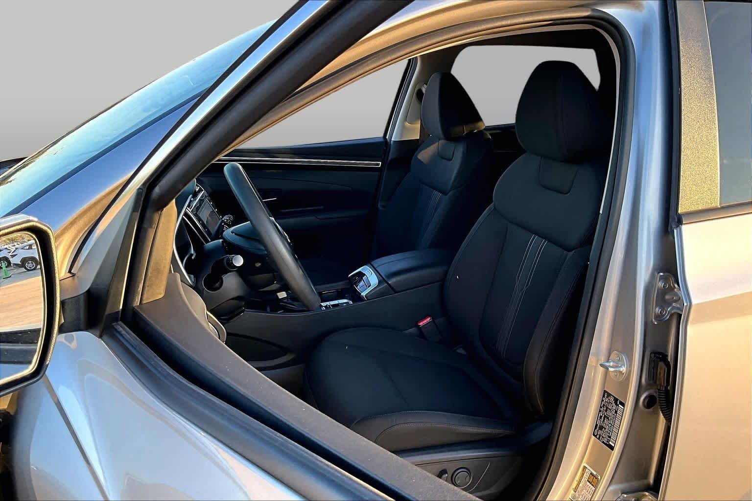 Used 2024 Shimmering Silver Hyundai SEL image 8