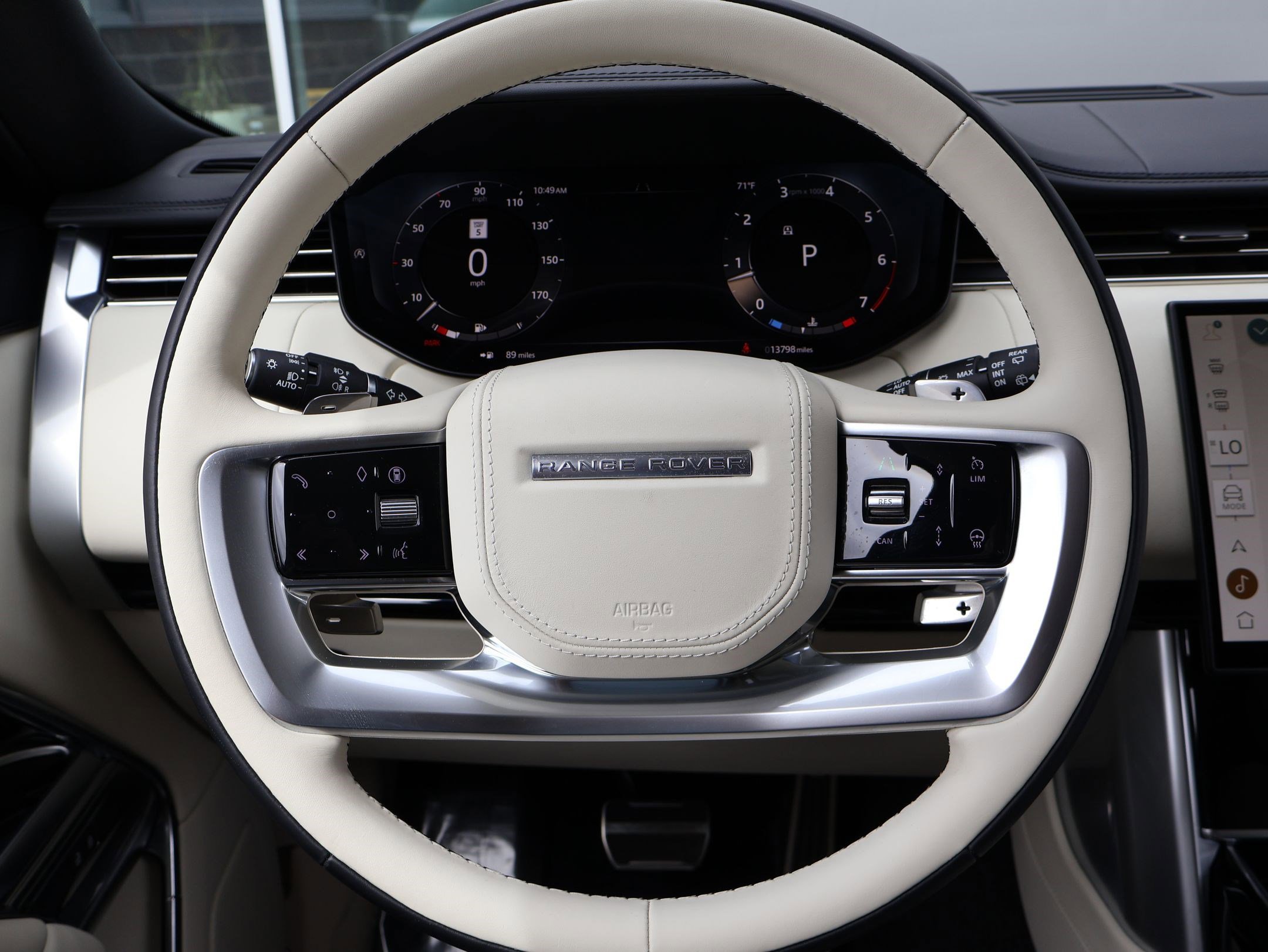 Certified Used 2025 Obsidian Black Metallic Land Rover SE image 13