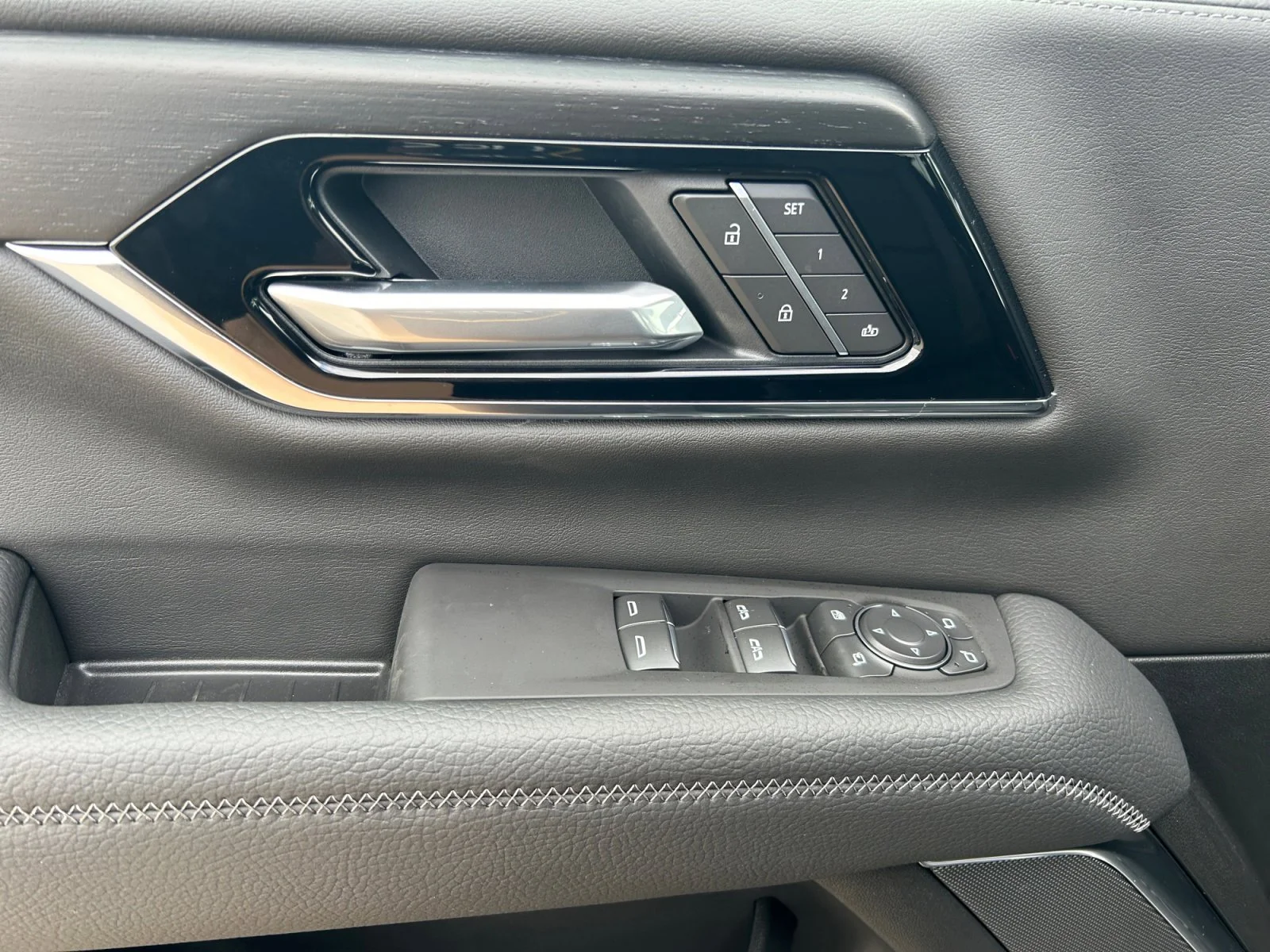 New 2026 Titanium Rush Metallic GMC Denali image 18