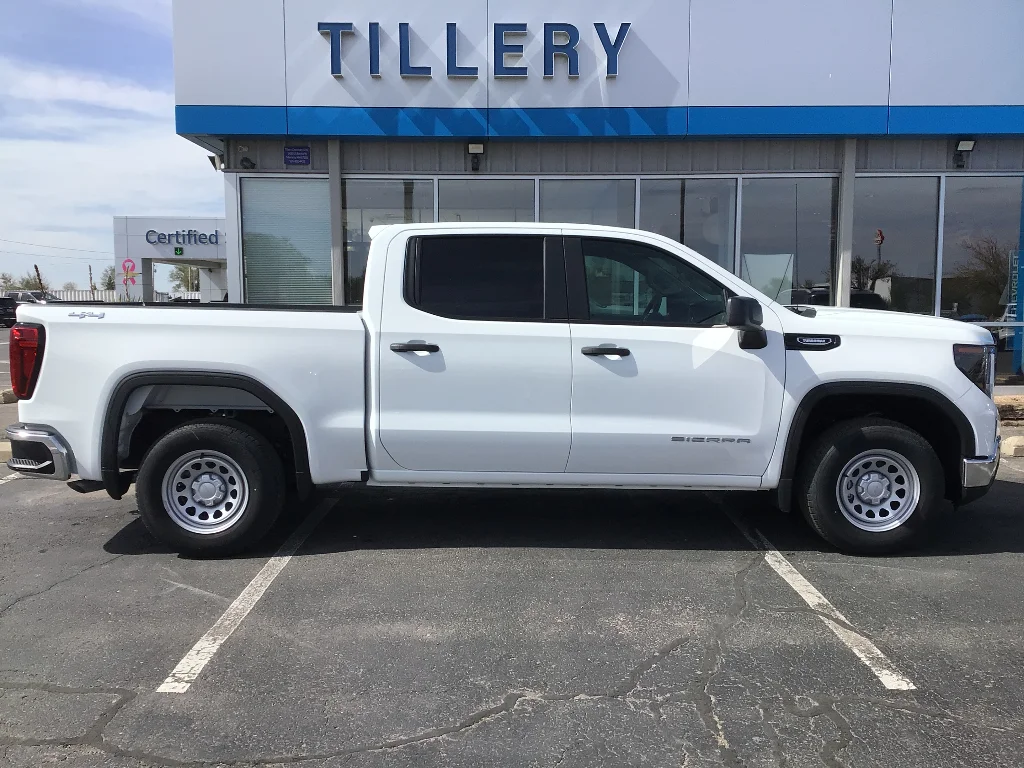 2026 GMC Sierra 4WD Crew Cab Short Box Pro's photo