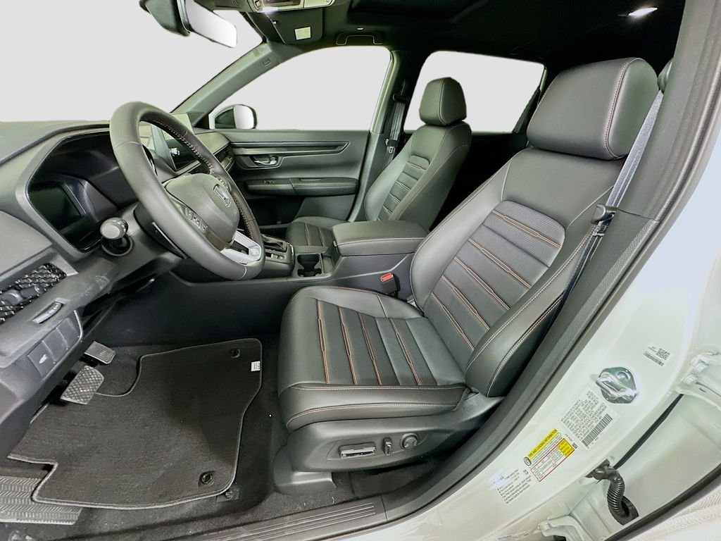 Certified Used 2026 Platinum White Pearl Honda Sport-L image 15