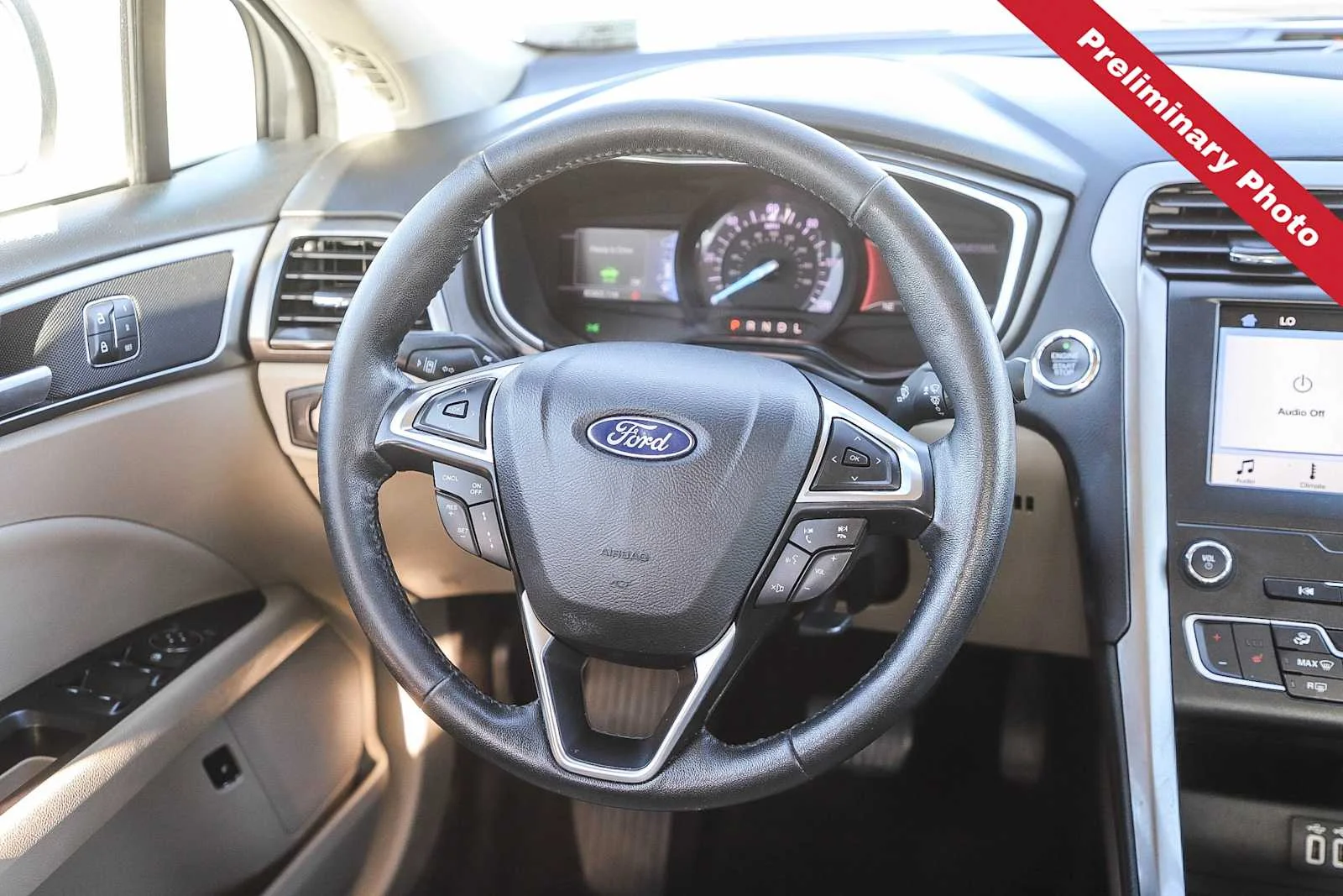 Used 2019 White Platinum Metallic Tri-Coat Ford SEL image 16