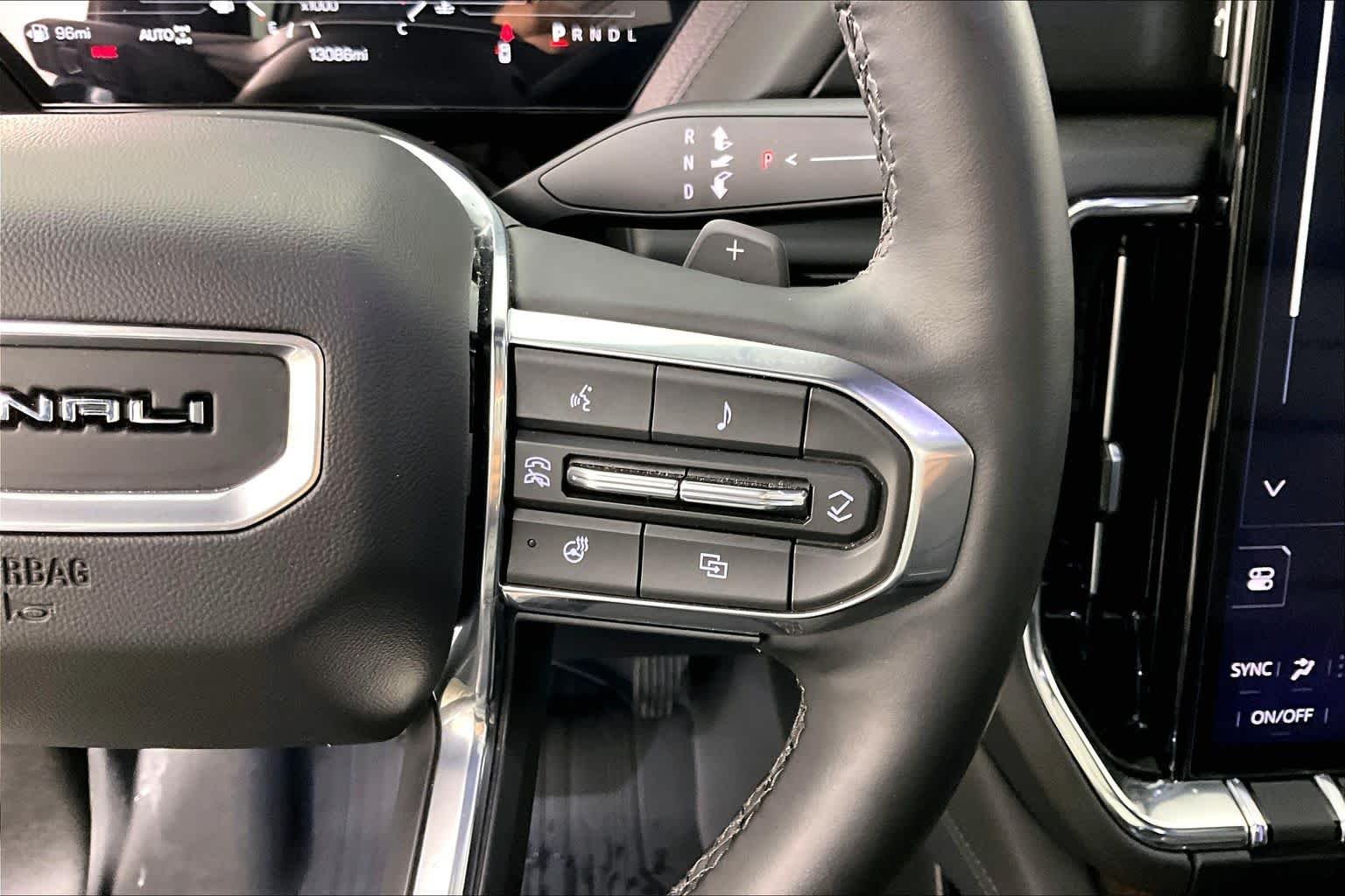 2026 GMC Yukon Denali - Photo 24