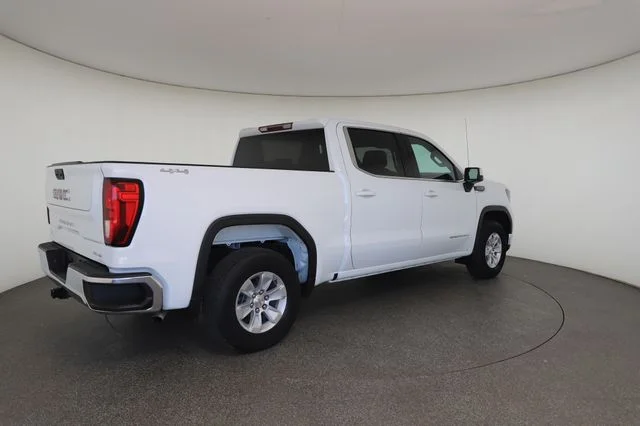 Used 2023 White GMC SLE image 21