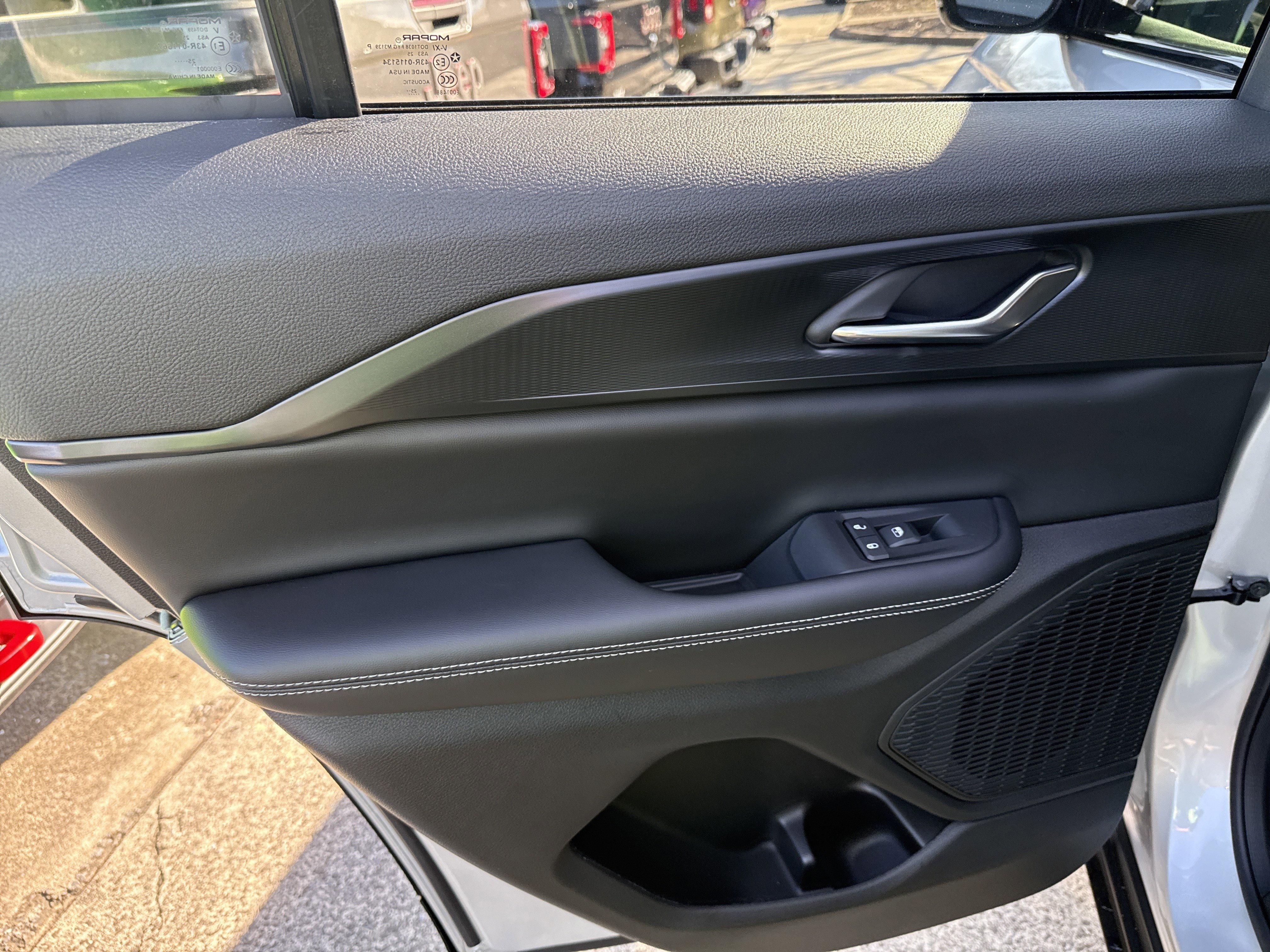 New 2025 Silver Zynith Jeep Altitude image 23