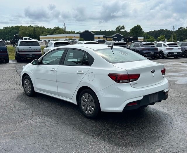 Used 2020 White Kia S image 3