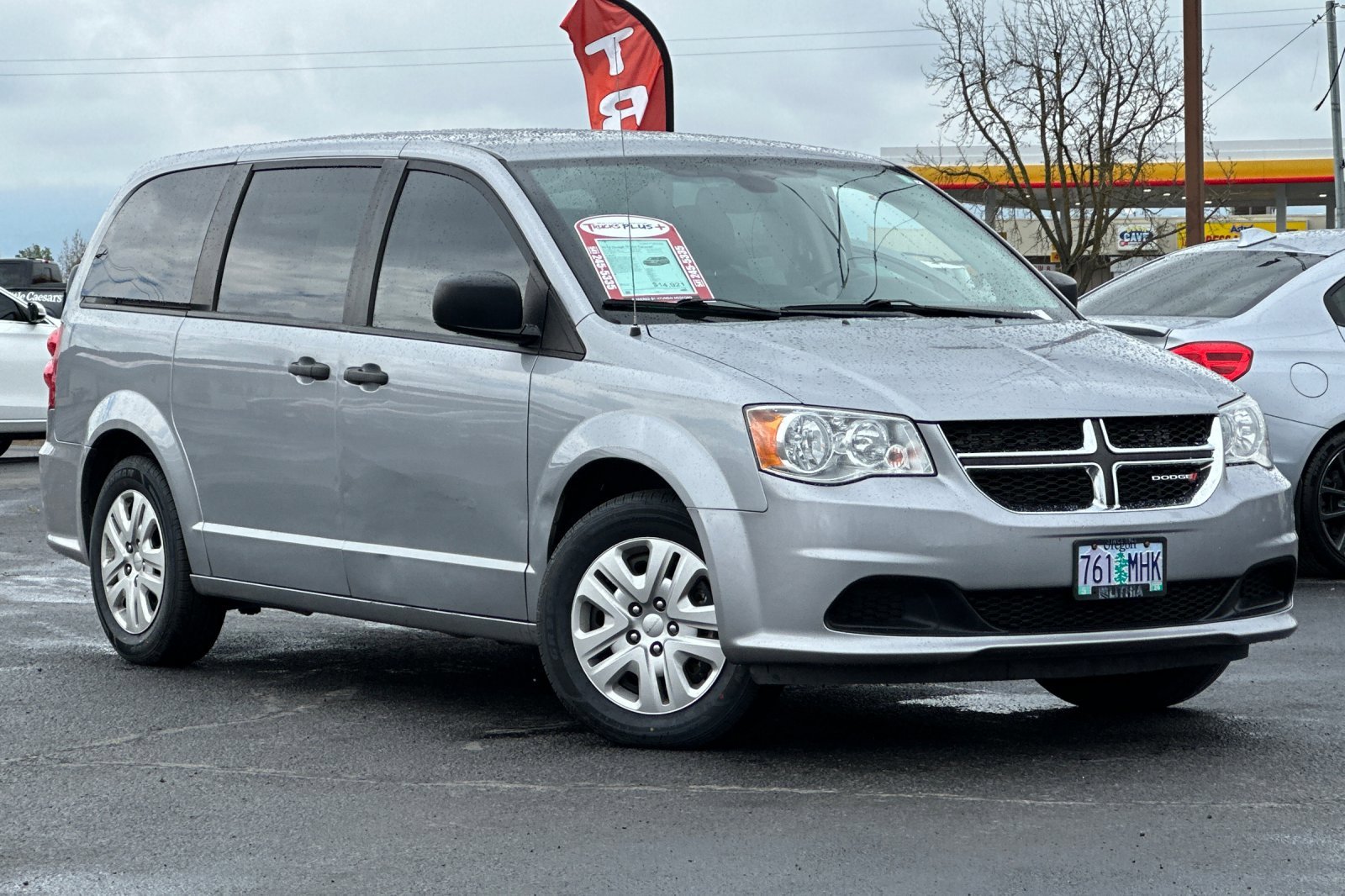 Used 2019 Dodge Grand Caravan SE with VIN 2C4RDGBG3KR806082 for sale in Medford, OR